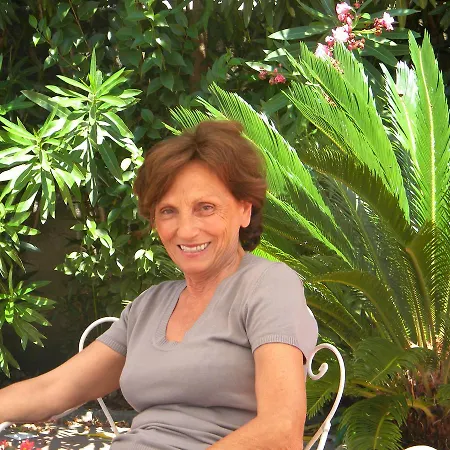 Clara